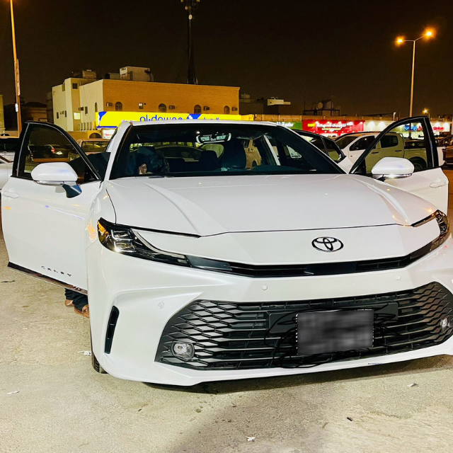 Camry Car - Umrah Taxi Online - Best Taxi Service in Jeddah Makkah and Madinah