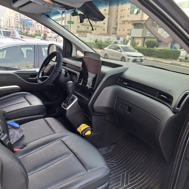 Hyundai Staria - Umrah Taxi Online - Best Taxi Service in Jeddah Makkah and Madinah