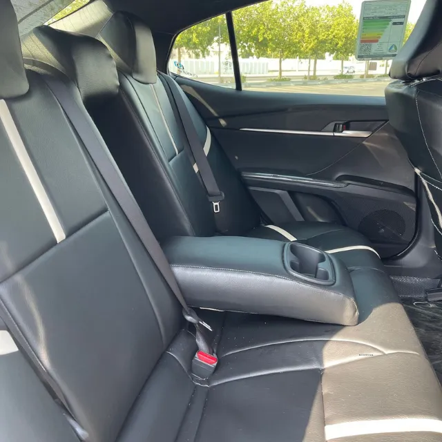 Camry car - Umrah Taxi Online - 2