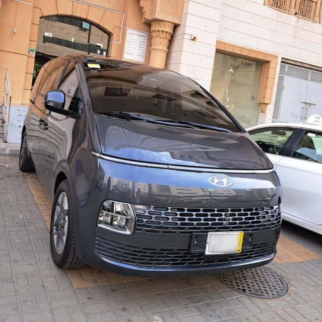 Hyundai Staria - Umrah Taxi Online - 0
