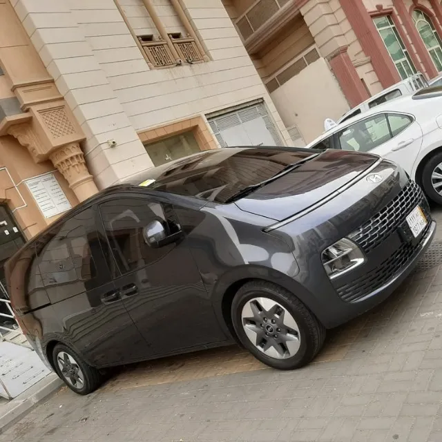Hyundai Staria - Umrah Taxi Online - 2